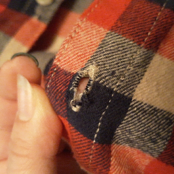 Field and Stream Flannel - Picture 6 of 6
